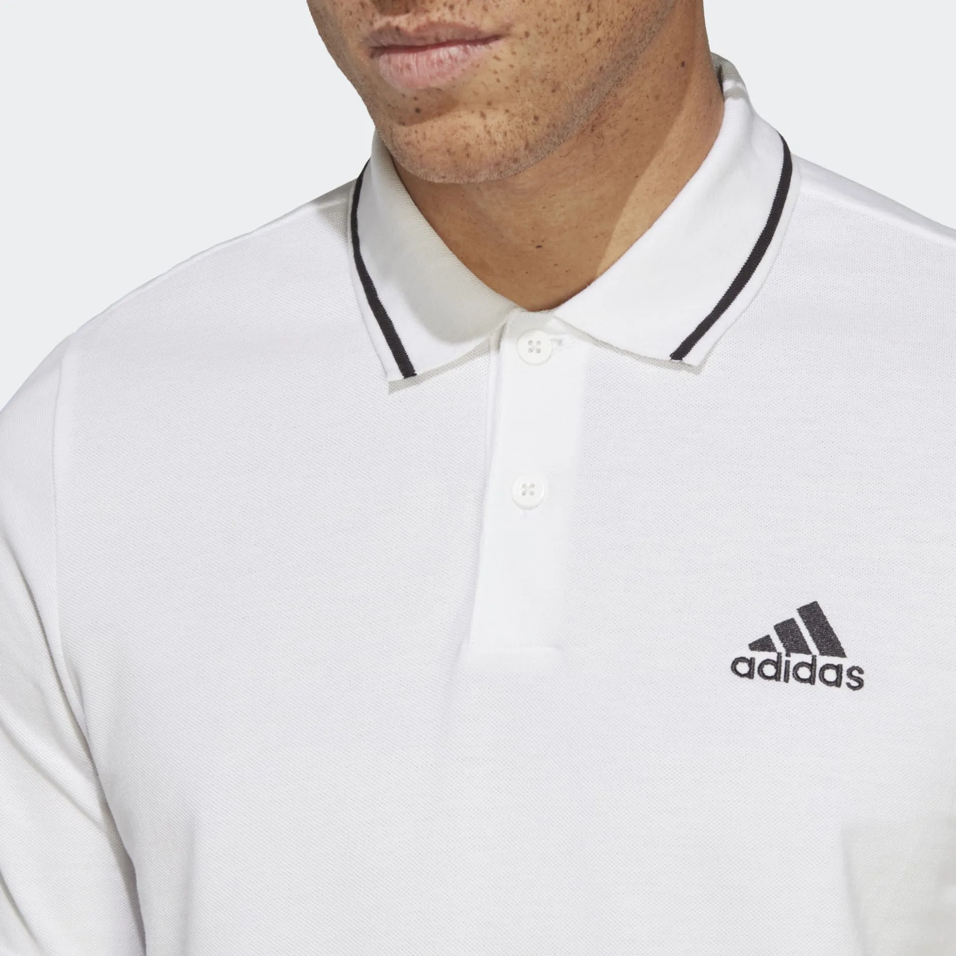 ADIDAS ESSENTIALS PIQUÉ SMALL LOGO POLO SHIRT - IC9315
