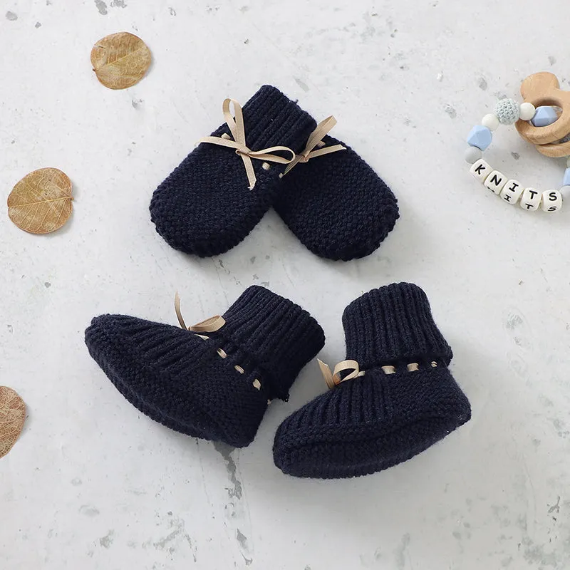 Knitted Newborn Boots Mitten Set