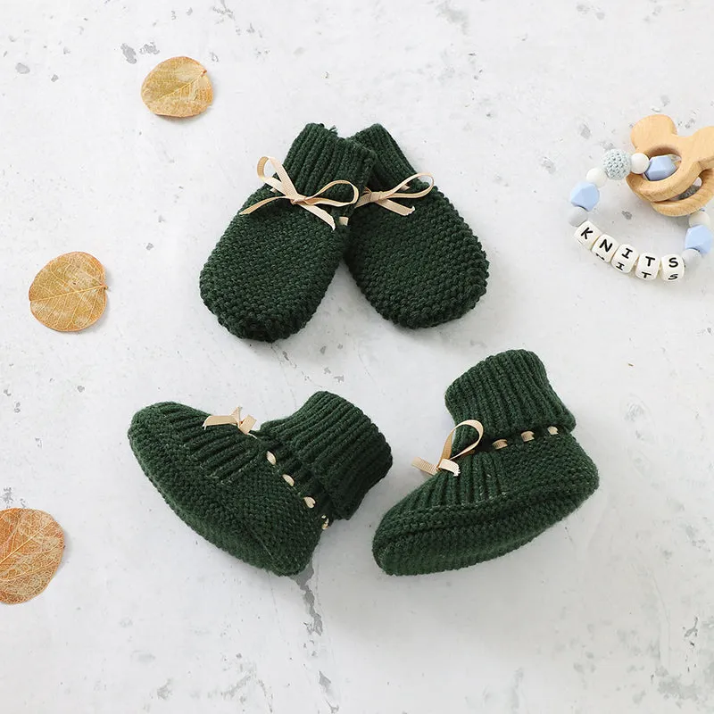 Knitted Newborn Boots Mitten Set