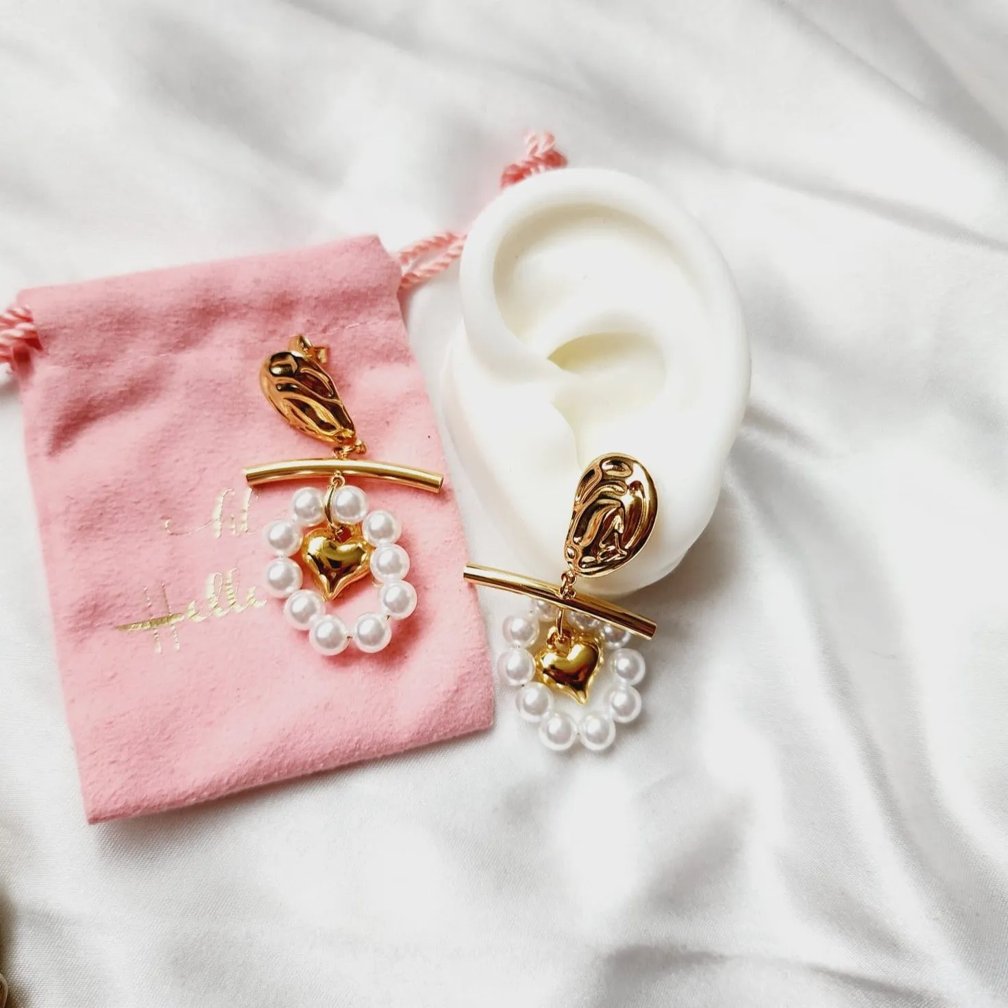 Magestic Pearl Earrings
