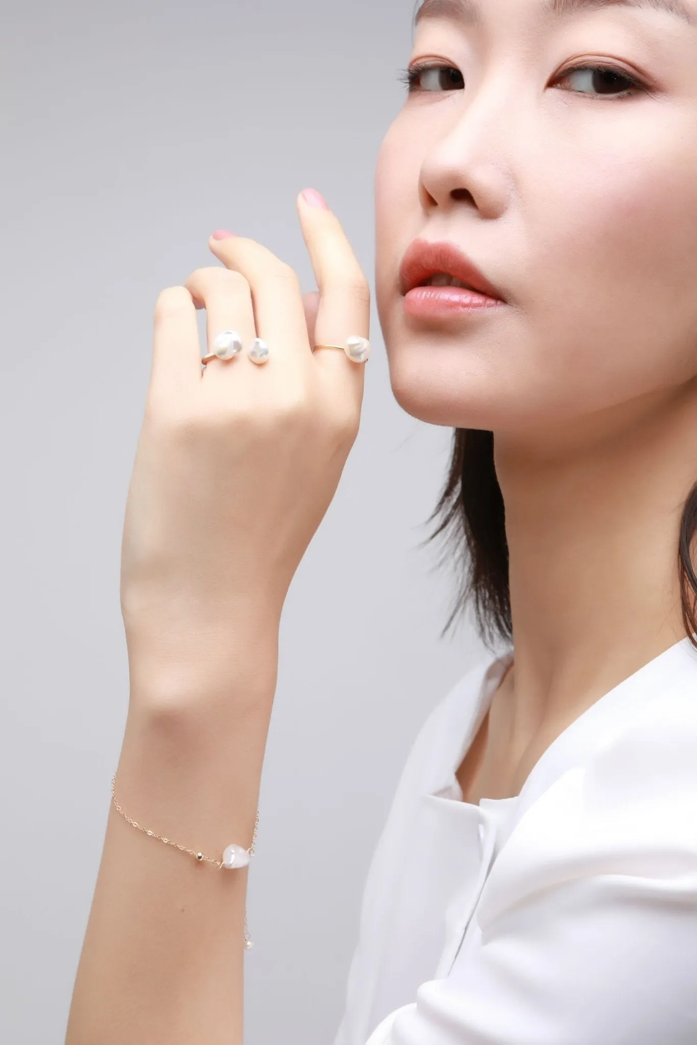 Thousand Faces Series Exquisite Ring