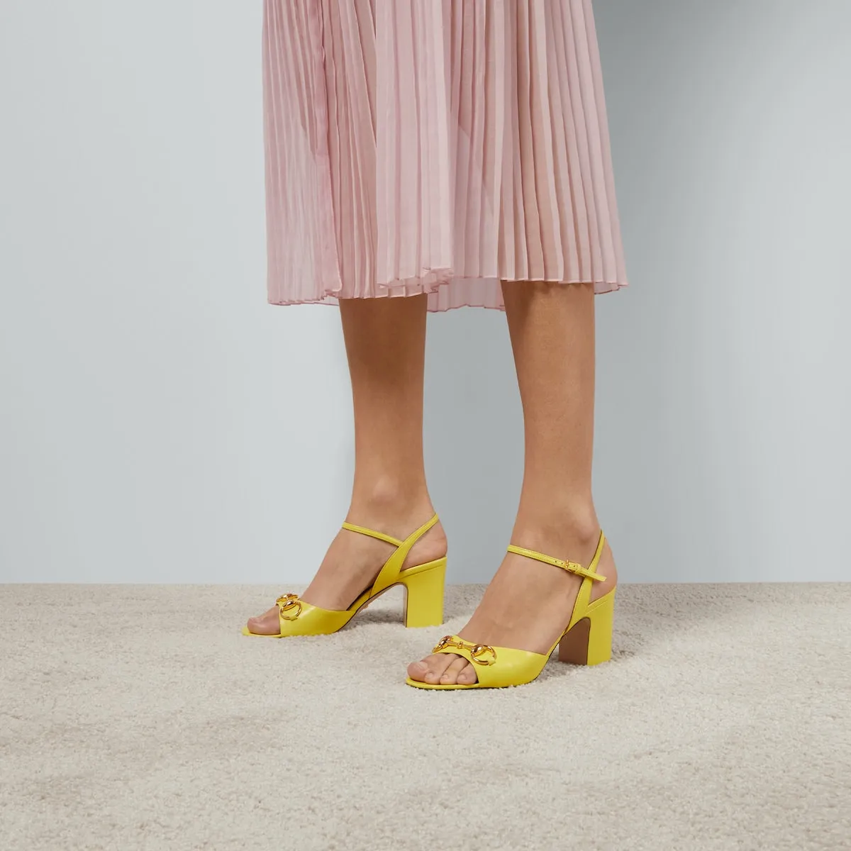 Women's mid-heel sandal