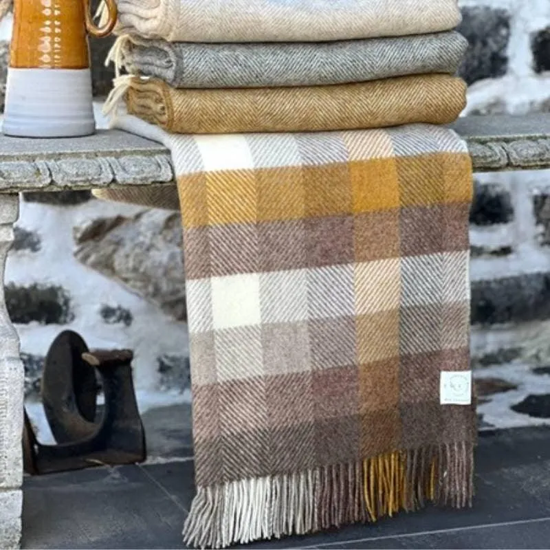 Wooldale Wool Throw 185x140cm in gold